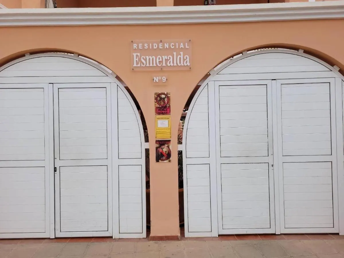 Apartamento Funcional En Residencial Con Piscina En Inmejorable Ubicacion En Centro De La Isla contacts